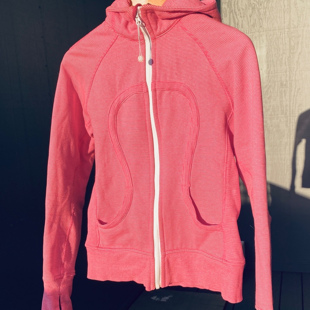 Lululemon Classic Scuba Hoodie Pink Micro stripe Size 6. GUC.